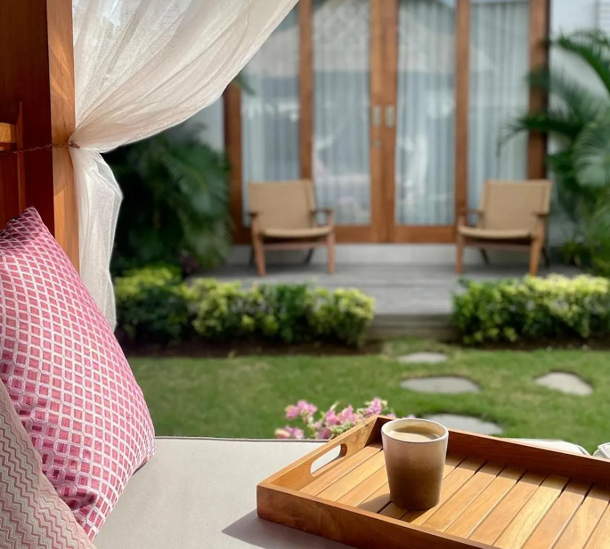 Villa Merah Nusa Dua  Indonesia